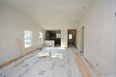 926 High Dr, Canyon Lake, TX 78070 - photo 2