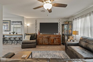 132 S Crest Ave, Trumann, AR 72472 - photo 4