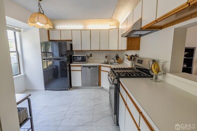 177 Chippenham Ct, Piscataway, NJ 08854 - photo 7