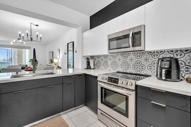 South Hampton unit 405, Tamarac, FL 33321 - photo 6