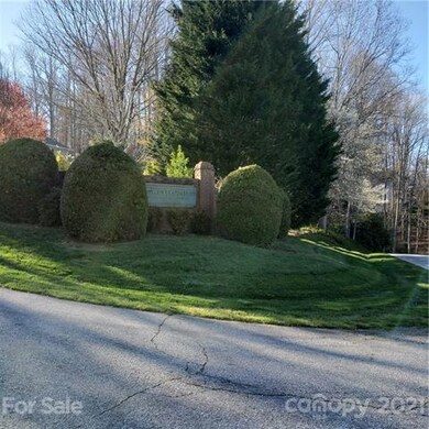 113 W Pointe Dr, Hendersonville, NC 28792 - photo 2