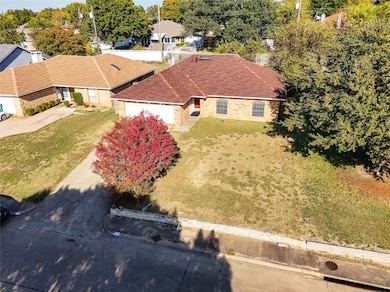 Loads of mature trees