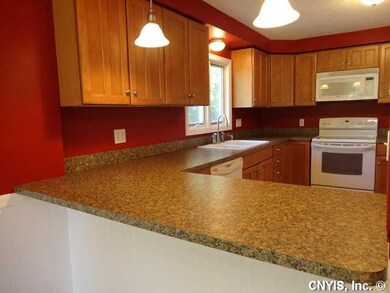 Kitchen breakfast bar