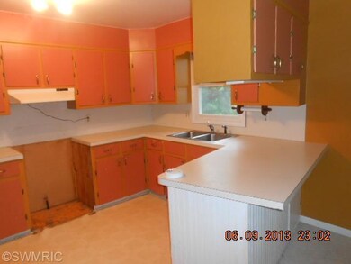 4198 Radstock Dr, Dorr, MI 49323 - photo 2