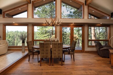 6 DINING stunning