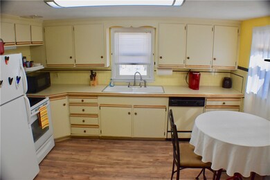 7 Gadoury Dr, Cumberland, RI 02864 - photo 4