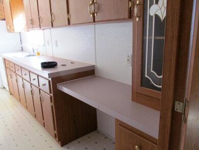 91 Comanche kitchen desk