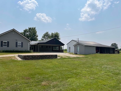 10827 Us Highway 231, Loogootee, IN 47553 - photo 4