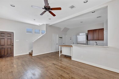 726 Link Rd, Houston, TX 77009 - photo 2