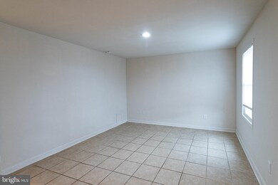 2926 Wetherburn Ct, Woodbridge, VA 22191 - photo 2