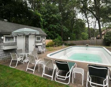 Swimming Pool/Hot Tub/Sauna.