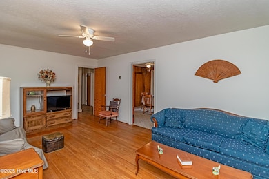 01-LivingRoom3