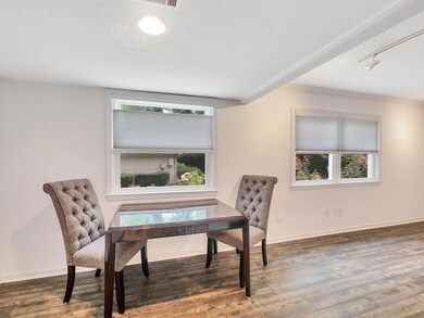 Breakfast Nook 2