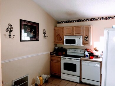 10721 Meadowlea Dr, Jacksonville, FL 32218 - photo 4