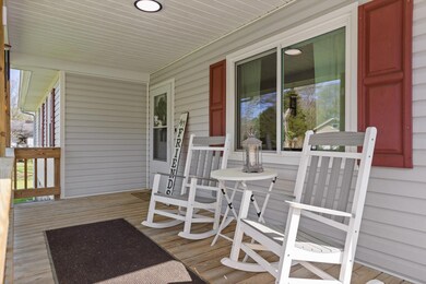 801 Mclemore St, La Fayette, GA 30728 - photo 2