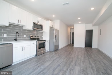 13 N Farson St unit 2, Philadelphia, PA 19139 - photo 3