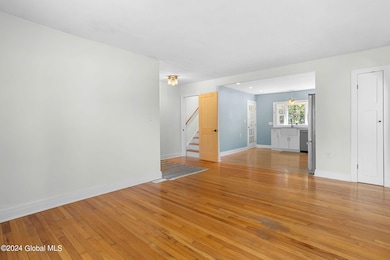 9 Brockley Dr, Delmar, NY 12054 - photo 4