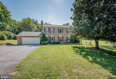 701 Covington Ct, Sykesville, MD 21784 - photo 2