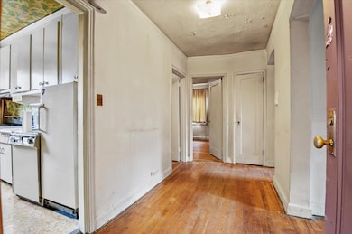 7916 19th Rd unit 2, East Elmhurst, NY 11370 - photo 4