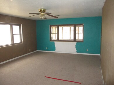 911 Larkspur Ave, Alamogordo, NM 88310 - photo 3