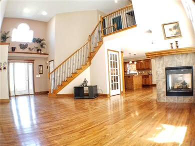 509 Birchwood Ct, Raymore, MO 64083 - photo 2