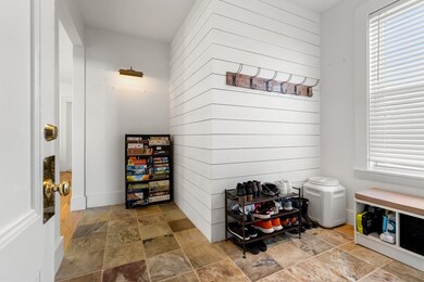 98 Pine St unit 1, Swampscott, MA 01907 - photo 2