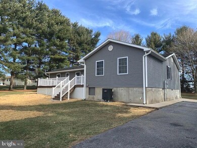 2114 Trevanion Rd, Taneytown, MD 21787 - photo 3