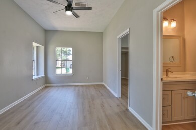 3711 Villa Glen Dr, Houston, TX 77088 - photo 6