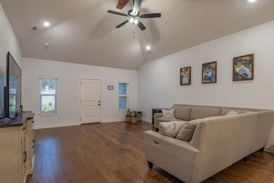 2 Darten Cir, Bella Vista, AR 72714 - photo 2
