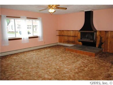 Family Room. This spacious family room is perfect 