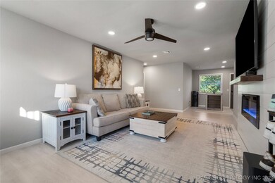 557 W 149th St, Glenpool, OK 74033 - photo 2