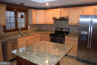 7047 Deepage Dr, Columbia, MD 21045 - photo 6