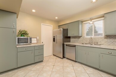 AZA_Listing_3401_MountainViewRd_Images-3