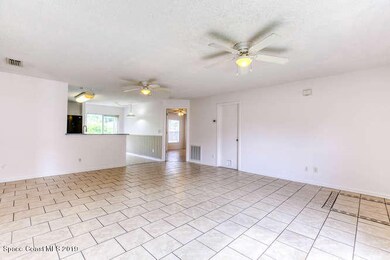 OPEN CONCEPT LIVING AREA!