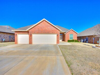 5516 Cheyenne Rd, Warr Acres, OK 73132 - photo 2