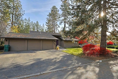 6319 S Helena St, Spokane, WA 99223 - photo 2