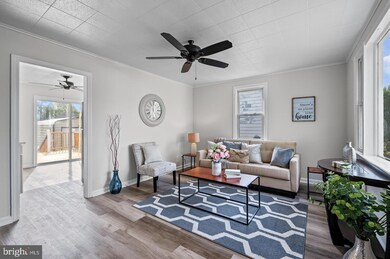 211 Cedar Ave, Paulsboro, NJ 08066 - photo 5