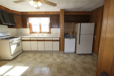 720 Cambridge St unit 3, Cambridge, MA 02141 - photo 4