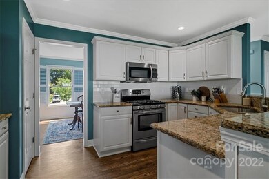 921 Argyle Ct, Statesville, NC 28677 - photo 6