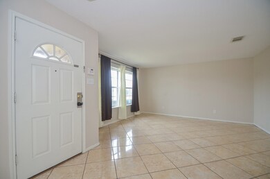 7907 Brook Trail Cir, Houston, TX 77040 - photo 7