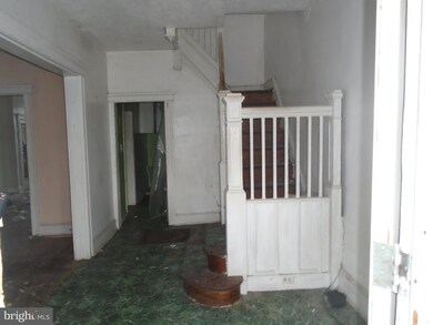 2829 Ridgewood Ave, Baltimore, MD 21215 - photo 2