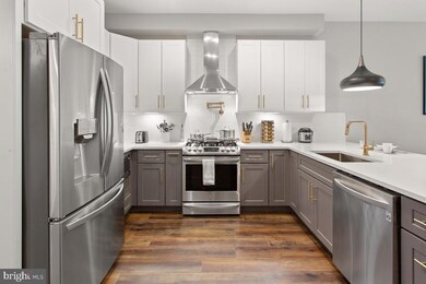 815 7th St NE unit 1, Washington, DC 20002 - photo 3