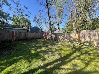 1015 Alvord Ave, Flint, MI 48507 - photo 5