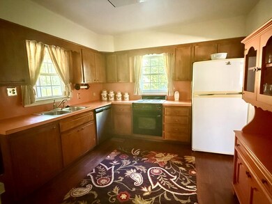 1709 Gillespie Ave, Albany, GA 31707 - photo 6