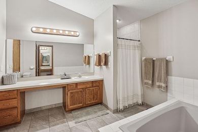 5860 Hodgson Rd, Saint Paul, MN 55126 - photo 6