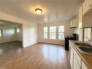 523 Cross St, High Point, NC 27260 - photo 4