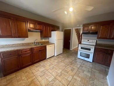 136 Ferry St unit 2, South Grafton, MA 01560 - photo 6