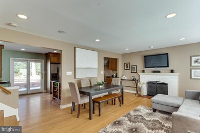 6636 Moly Dr, Falls Church, VA 22046 - photo 3