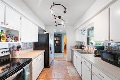 766 Anchorage Ln, Palm Harbor, FL 34685 - photo 5