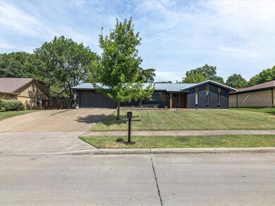 2303 Woodlawn Dr, Ennis, TX 75119 - photo 4